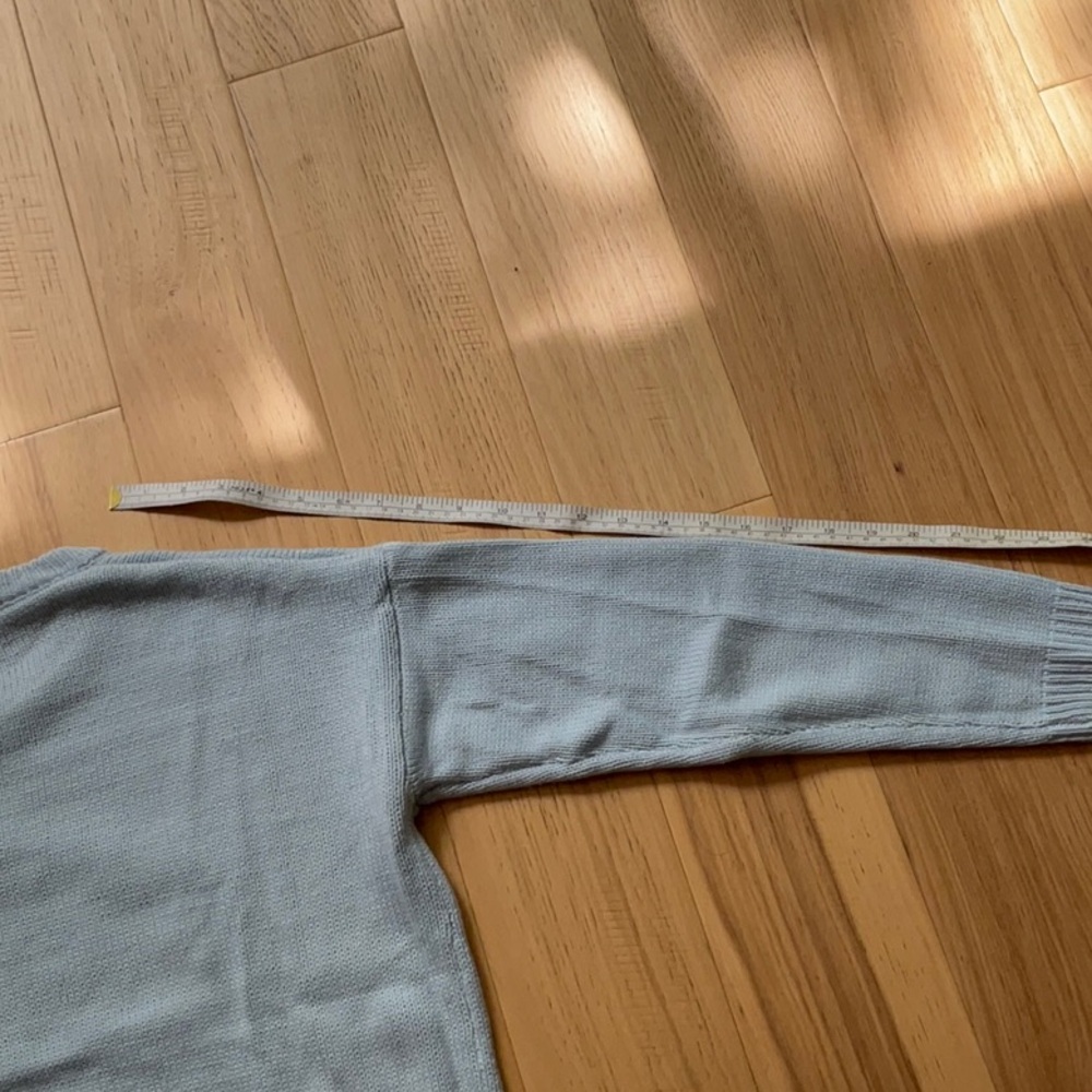 Blue Cloud Sweater - Picture 4 of 6